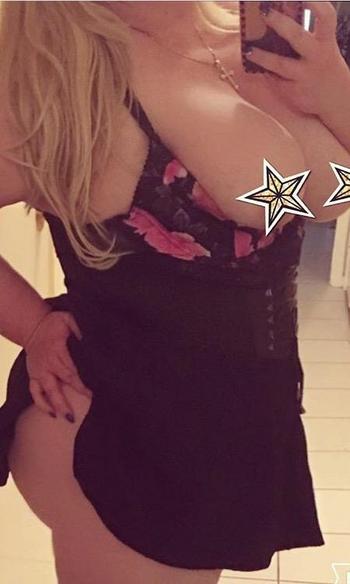 , 25 Latino/Hispanic female escort, Boston