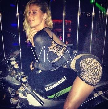 , 24  female escort, Boston