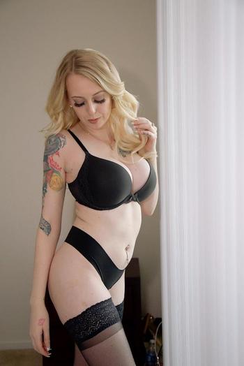 , 24  female escort, Boston