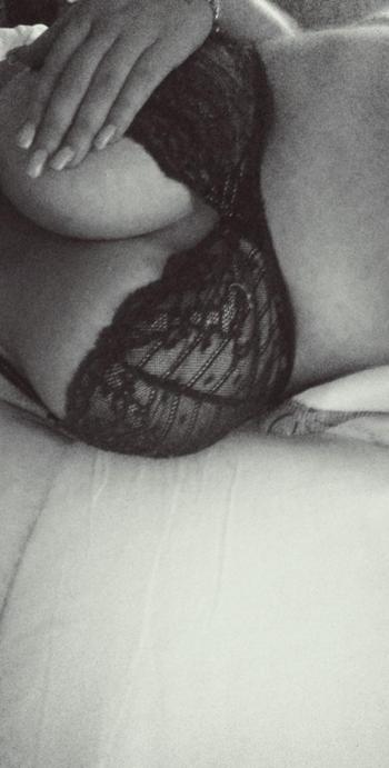 , 20  female escort, Boston