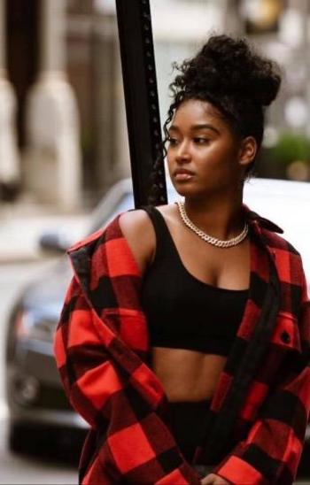 QueenB👸🏽👑. The Goddess 😇, 23  female escort, Boston