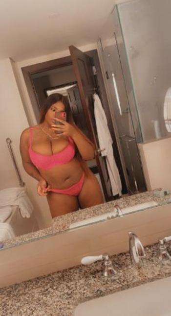 brandy, 25  female escort, Boston