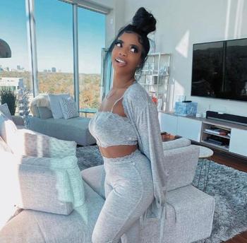 Salia, 22  female escort, Boston