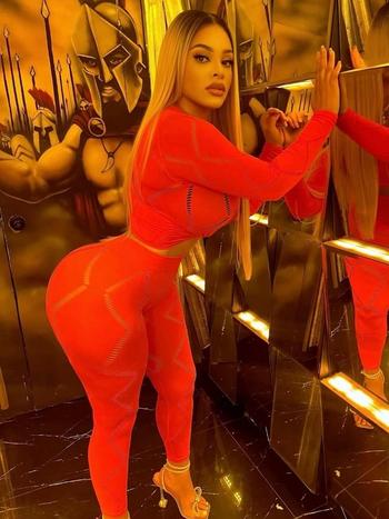 Amelia , 25  female escort, Boston