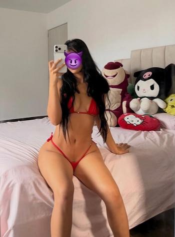 Miah, 24  female escort, Boston
