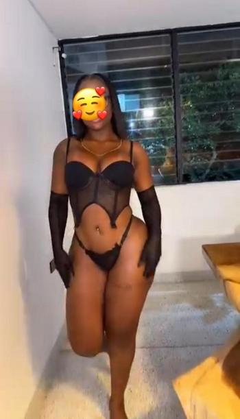 ROSIE, 27  female escort, Boston