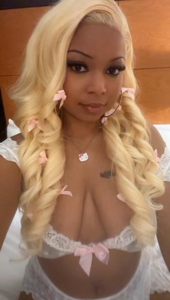 Destinee, 25  female escort, Boston