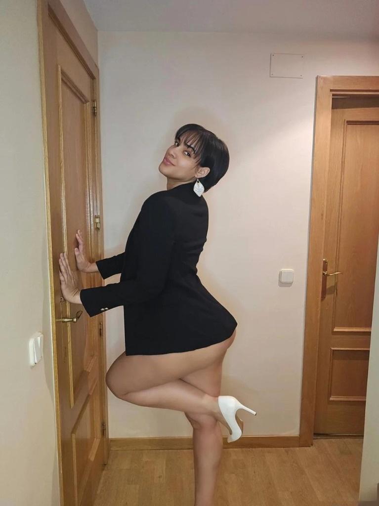 escort photo 2