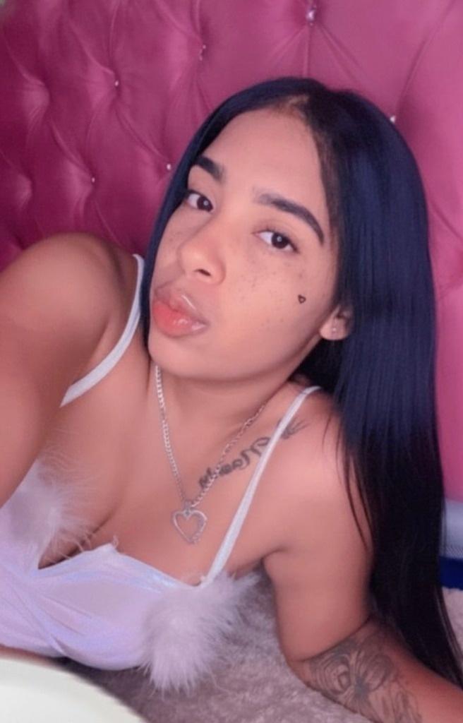escort photo 0